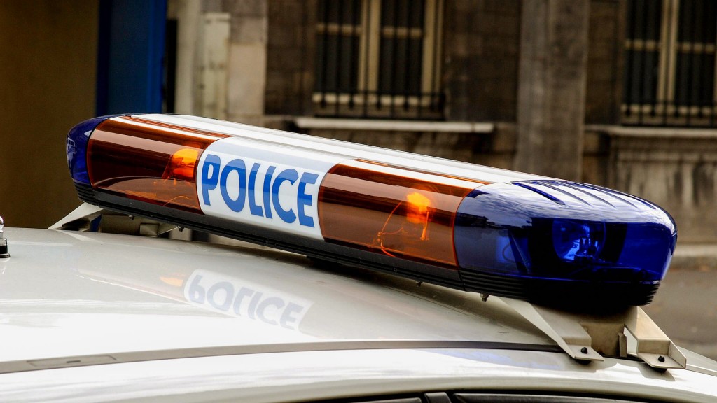 Blaulicht eines französischen Polizeiwagens