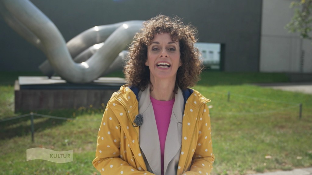 Foto: Christine Alt vor der Modernen Galerie