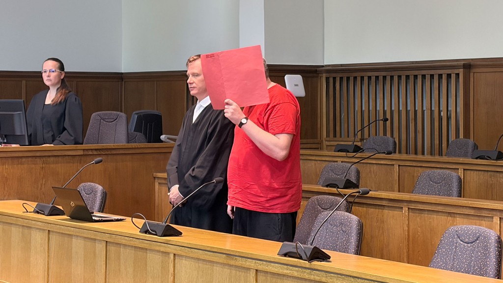 Angeklagter im Fall des in Bexbach getöteten Gerichtsvollziehers vor Gericht