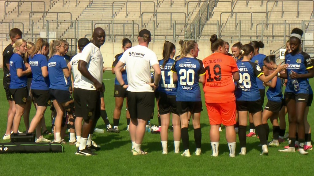 Foto: Die Frauenmannschaft des 1. FC Saarbrücken