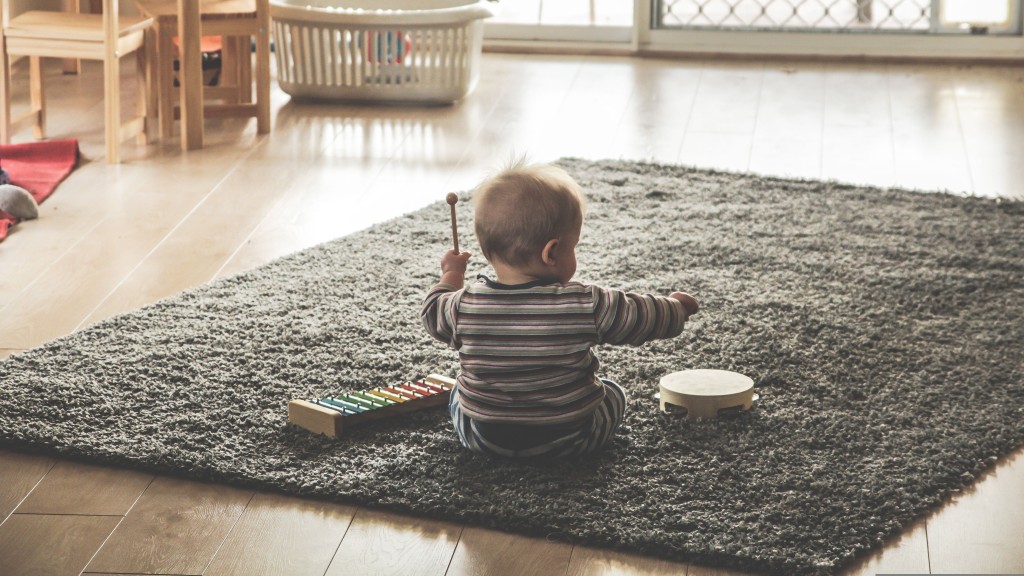 Kind mit Spielsachen