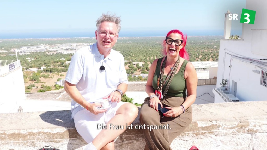 Michael Friemel mit Reiseführerin Angelina bei der SR 3 Hörerreise 2026 in Apulien