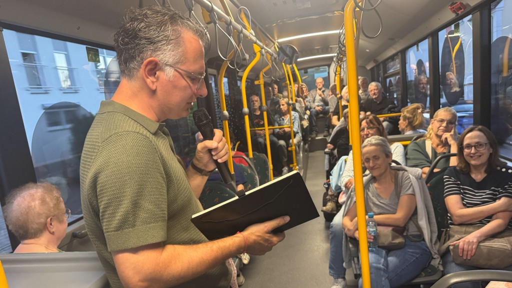 Friemel im Bus