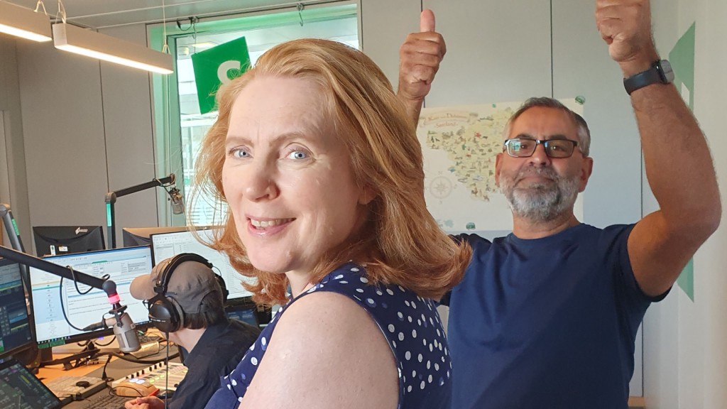 Helena und Amrik im Studio von SR 3 bei Marcel Lütz-Binder