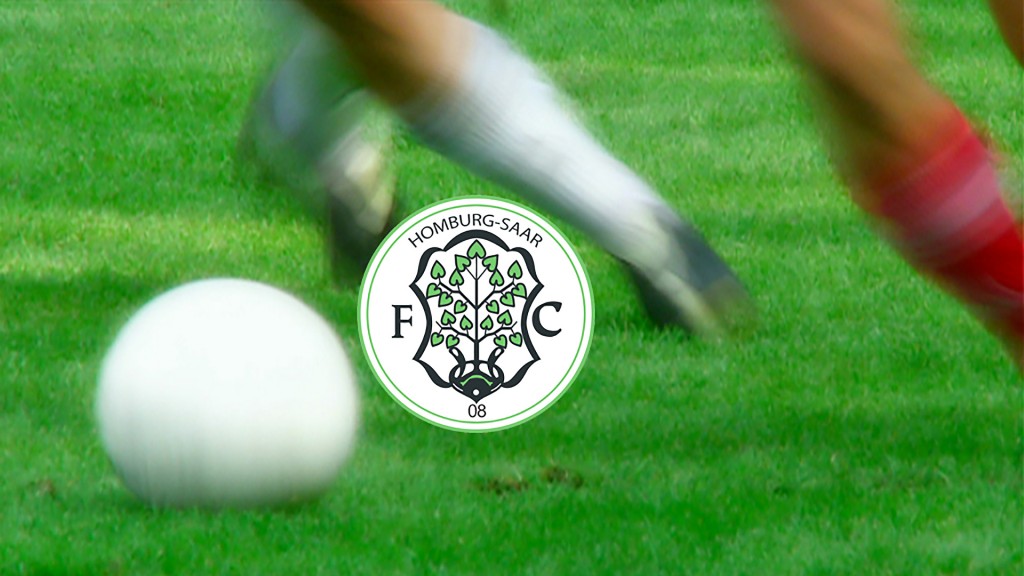 Foto: Logo des FC Homburg vor Fußballrasen (Foto: SR)