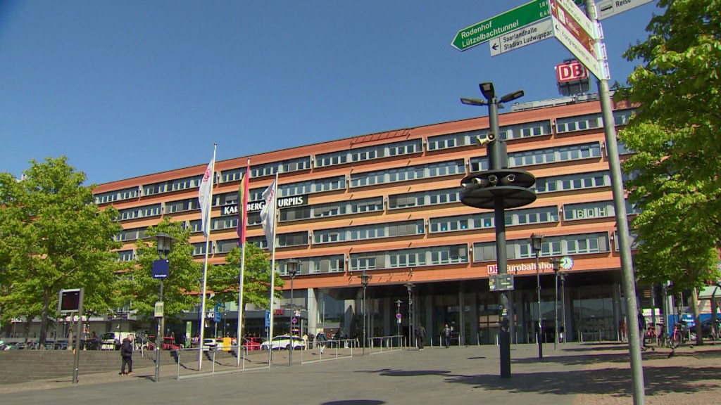 Foto: Vorplatz am Saarbrücker Hauptbahnhof