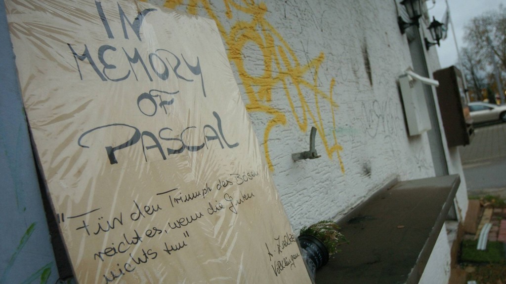 Ein Schild erinnert an den verschwundenen Pascal.