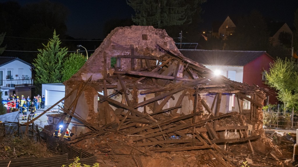 Foto: Ein eingestürztes Haus in Riegelsberg