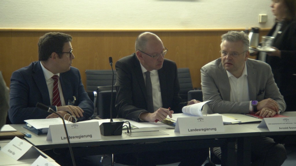 Foto: Innenausschuss diskutiert über Gesetzesentwürfe zu Bürokratieabbau