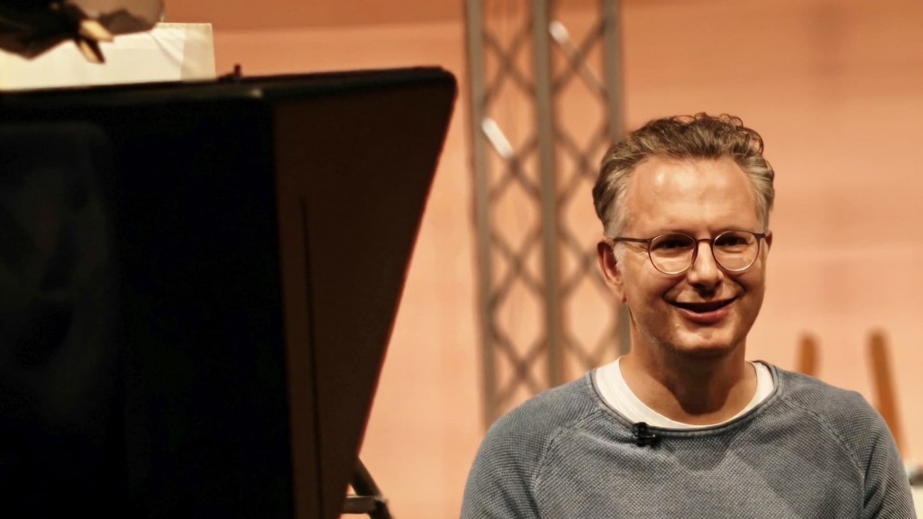 Foto: Michael Friemel im Studio 