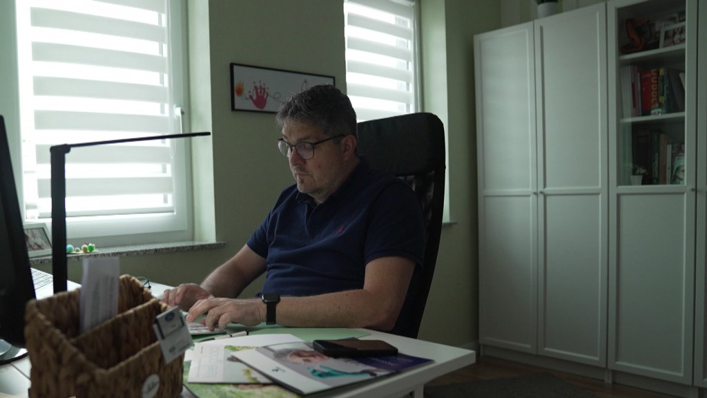 Foto: Ehemaliger Ford-Mitarbeiter im Homeoffice