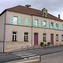 Schule in Manderen (Foto: Beate Heizt)