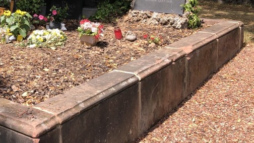 St. Ingberter Friedhof: Urne aus Grab geklaut St. Ingberter Friedhof: Urne aus Grab geklaut
