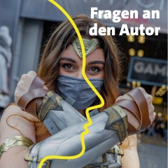 Cosplayer showing off her Wonderwoman like outfit at ComicCon NY