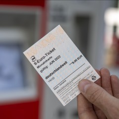  Bus und Bahn - günstig für alle